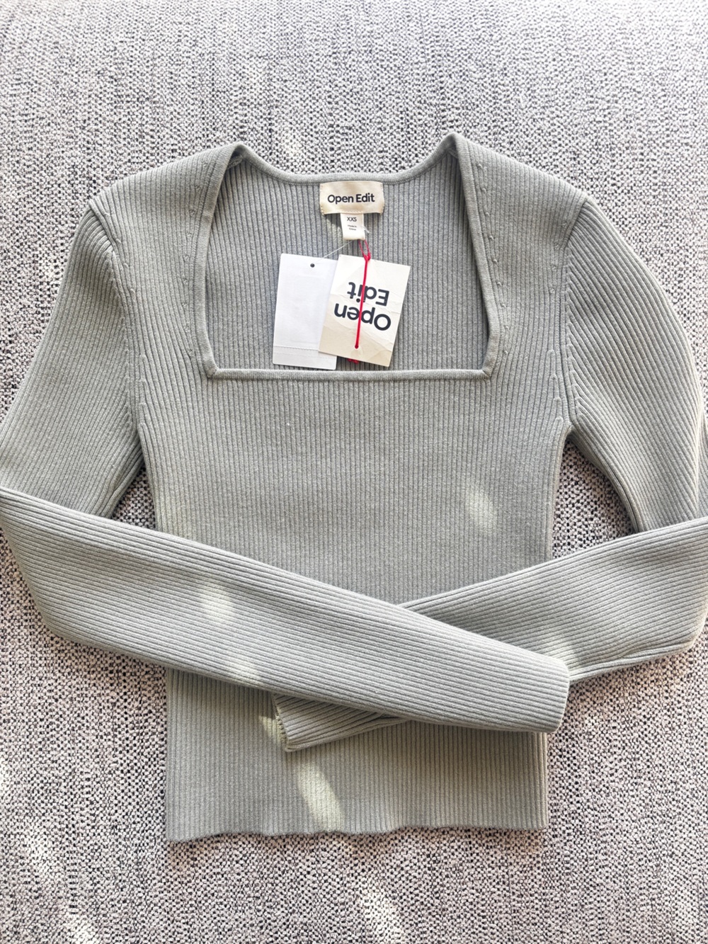 Open Edit Ribbed Long Sleeve Top 
-Square neck
-Sage 

Never worn
New with tags